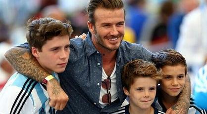 小贝饿了的爆料者视频,爆料者视频揭露惊人内幕  第2张