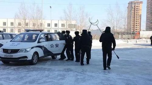 出警爆料歹徒视频播放,歹徒作案瞬间，警方全力追捕  第1张